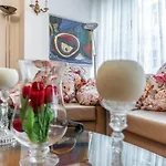 Vintage And Warm 2Br Apartament In Tirana