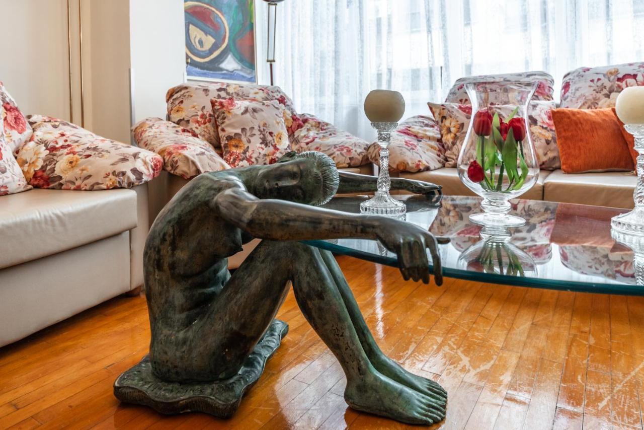 Vintage And Warm 2br In Tirana