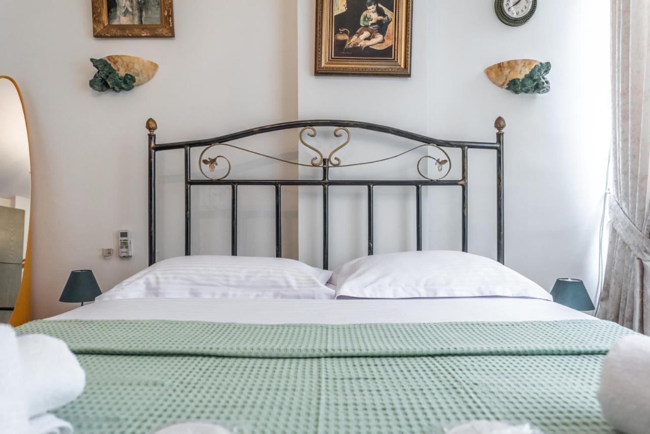 Vintage And Warm 2br In Apartament