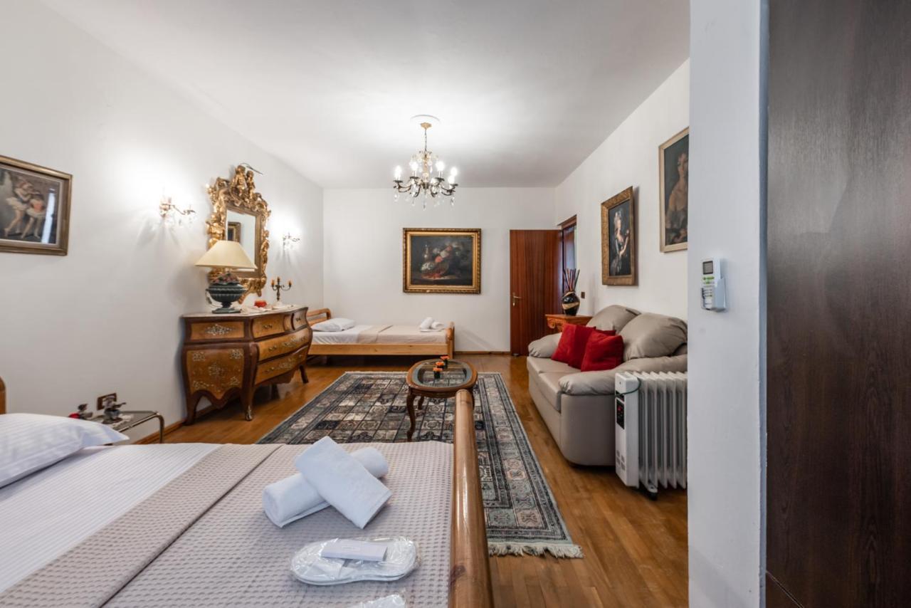 Apartament Vintage And Warm 2br In *