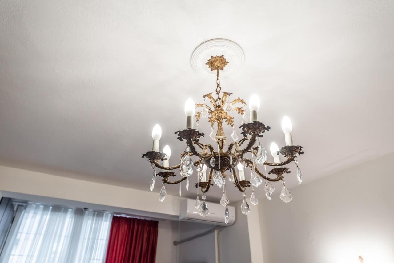 Vintage And Warm 2br In Apartament