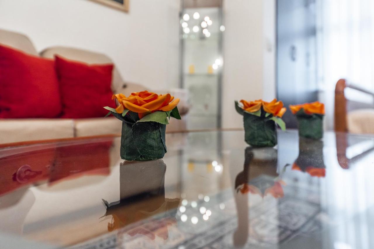 Vintage And Warm 2br In Apartament Tirana