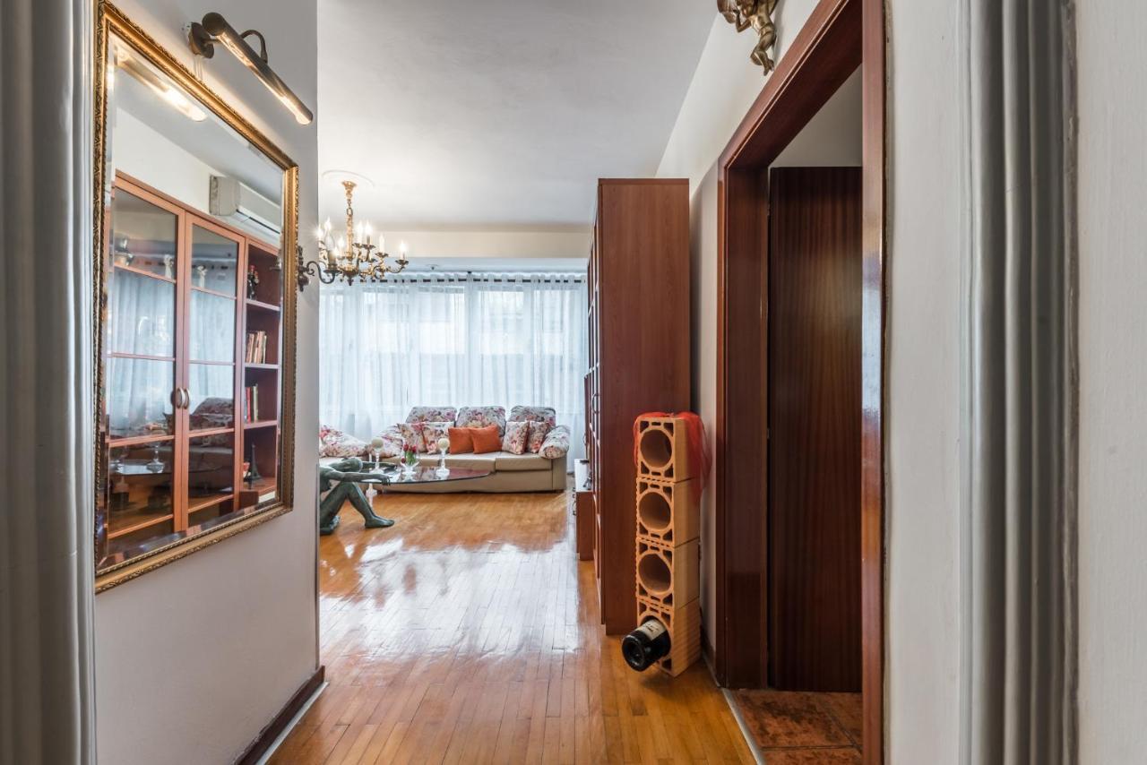 Vintage And Warm 2br In Apartament